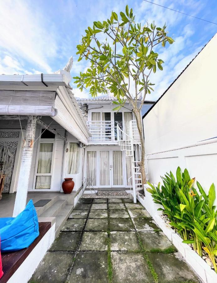 Helenia - 3br Pool & - 5mins To Finns Villa Canggu
